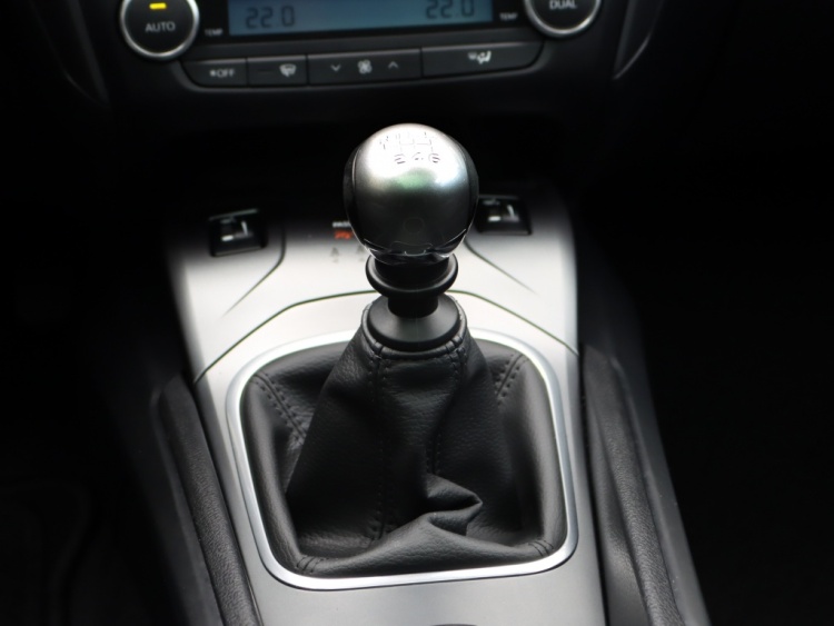 Toyota Avensis Touring Sports 1.8 VVT-i Lease Pro | Panoramadak | Stoelverwarming | Camera
