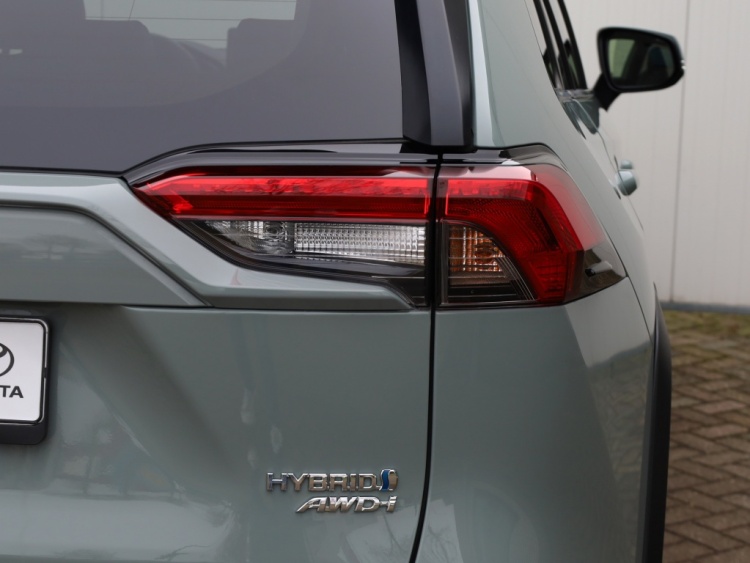 Toyota RAV4 2.5 Hybrid AWD Adventure | Treeplanken | Stoel/Stuurwielverwarm