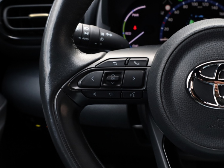 Toyota Yaris Cross 1.5 Hybrid Adventure | JBL | El Achterklep | Stoelverwarming