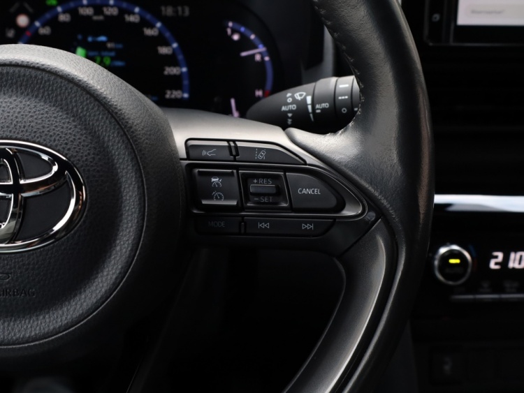 Toyota Yaris Cross 1.5 Hybrid Adventure | JBL | El Achterklep | Stoelverwarming