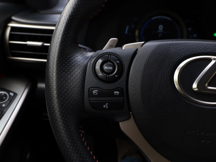 Lexus IS 300h F Sport Line | Stoelventilatie | Leder | Elektrische Stoele