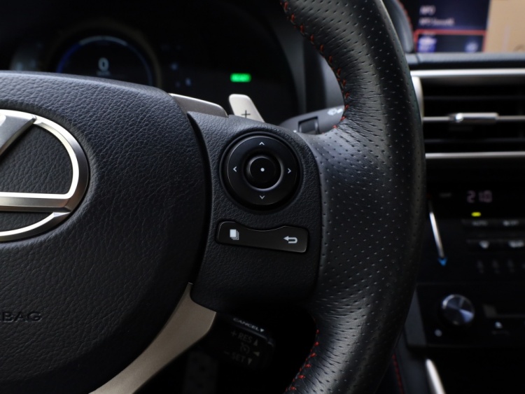 Lexus IS 300h F Sport Line | Stoelventilatie | Leder | Elektrische Stoele