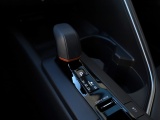Toyota C-HR 2.0 PHEV 220 Dynamic | Nieuw! | Bi-Tone | Premium Navi | Keyless