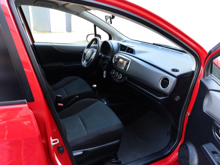 Toyota Yaris 1.0 VVT-i Aspiration | Airco | Camera | Trekhaak