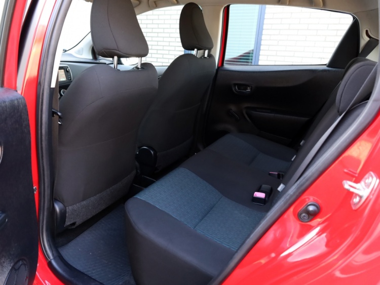 Toyota Yaris 1.0 VVT-i Aspiration | Airco | Camera | Trekhaak
