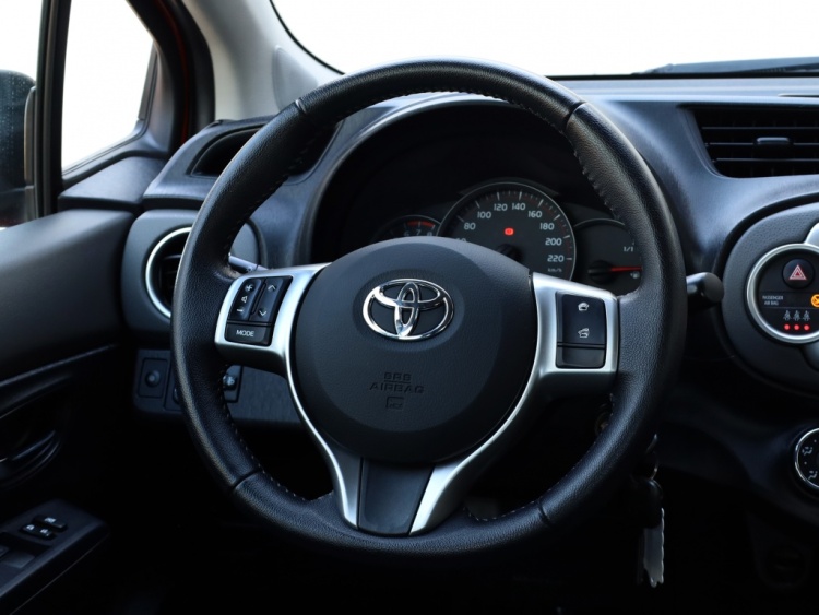 Toyota Yaris 1.0 VVT-i Aspiration | Airco | Camera | Trekhaak