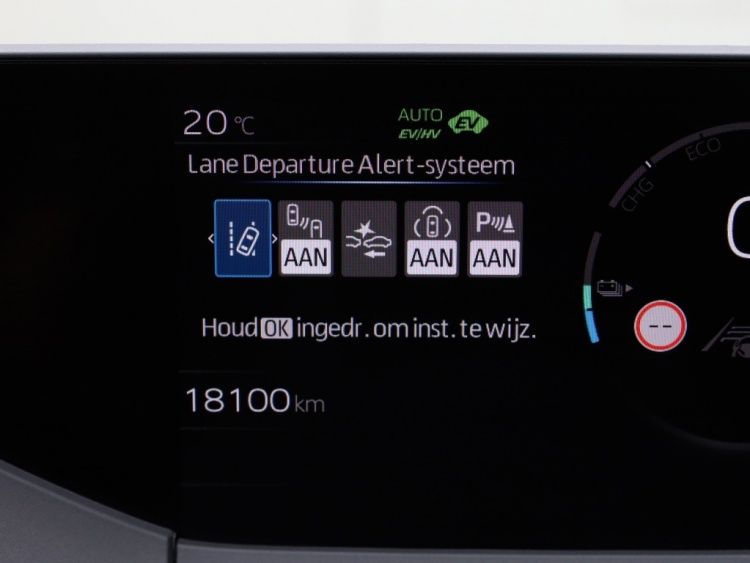 Toyota Prius 2.0 Plug-in Executive | El. Achterklep | Stoel/Stuurwielverwarm