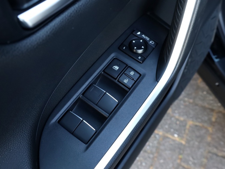 Toyota RAV4 2.5 Hybrid AWD Dynamic | Panoramadak | Winter Pack | Dodehoek