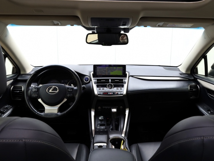 Lexus NX 300h AWD Sport Edition | Panoramadak | Leder | Apple Carplay