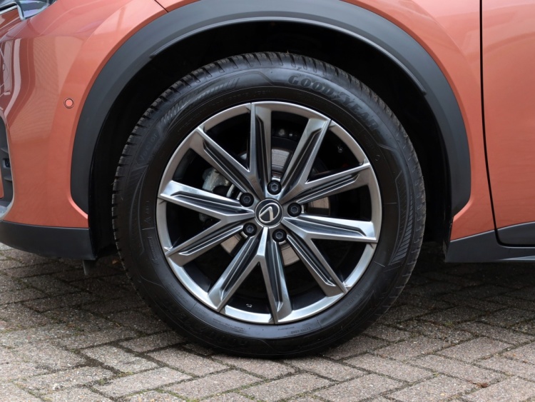 Lexus LBX Elegant 2WD | Advanced Pack | Mark Levinson | 360 Camera