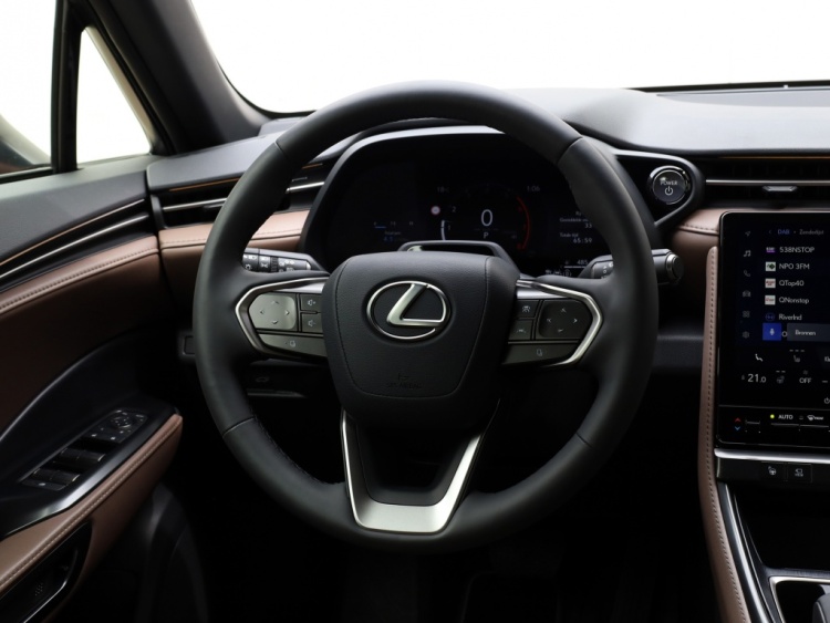 Lexus LBX Elegant 2WD | Advanced Pack | Mark Levinson | 360 Camera