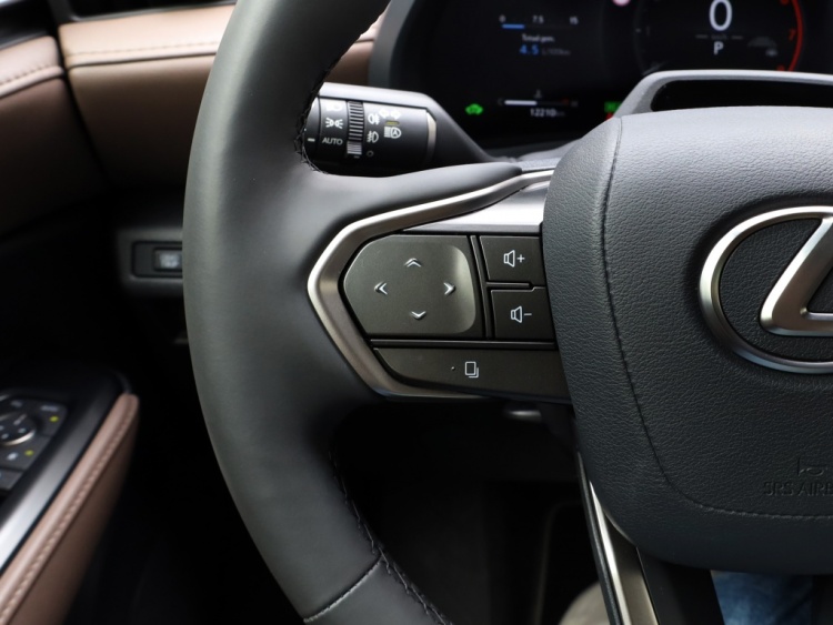 Lexus LBX Elegant 2WD | Advanced Pack | Mark Levinson | 360 Camera