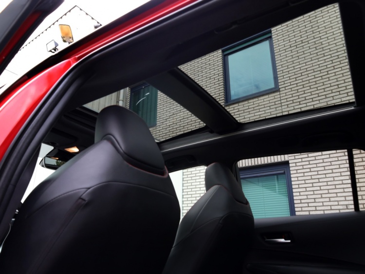 Toyota Corolla Touring Sports 2.0 Hyb GR-Sport Plus | Panoramadak | Vol Leder | JBL