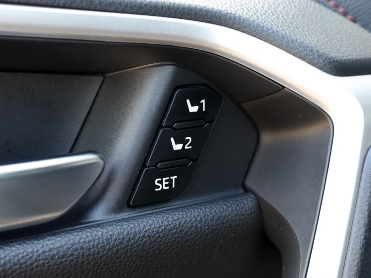 Toyota RAV4 2.5 Plugin Hybrid Bi-Tone+ | Stoelventilatie | JBL | Leder