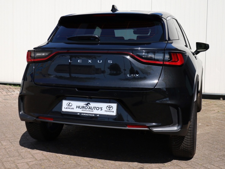 Lexus LBX 2WD Comfort & Safety | Stoelverwarming | Dodehoek | Parkeersenso