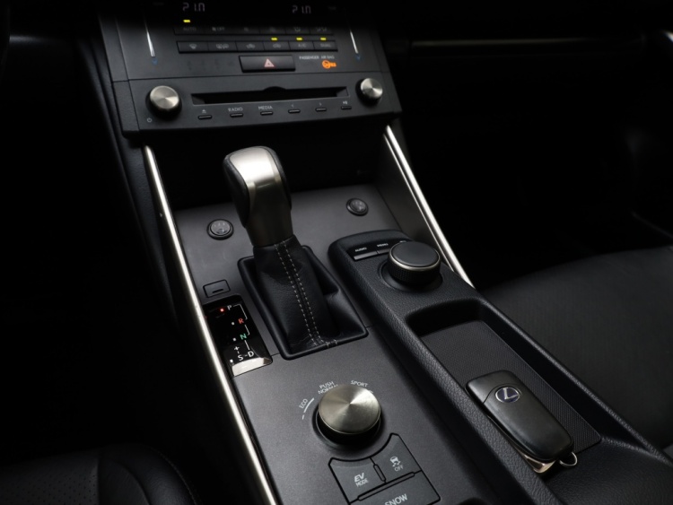Lexus IS 300h Hybrid Business Line | Leder | Pdc | Camera