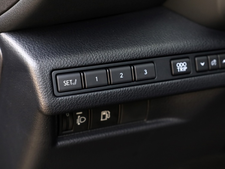 Lexus LBX Relax 2WD | Leder | Memory Seat | Dodehoek