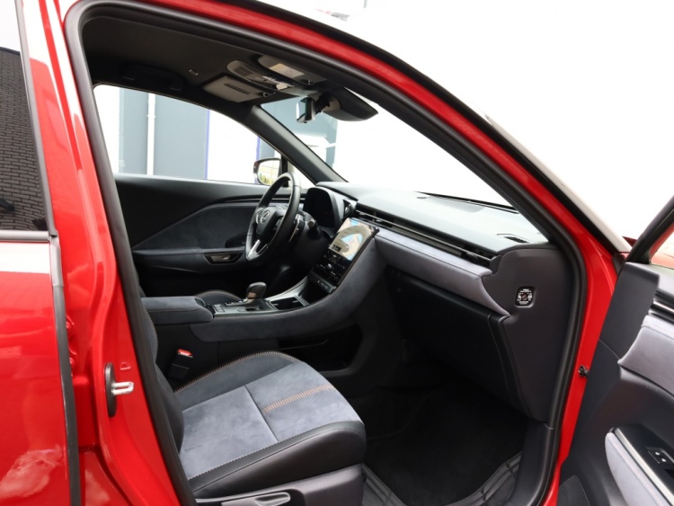 Lexus LBX Cool 2WD | Leder/Alcantara | Memory Seat | Trekhaak