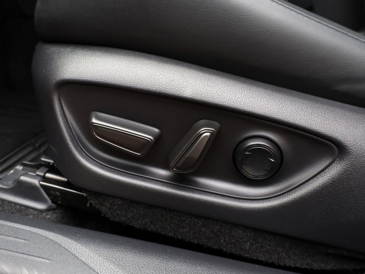 Lexus LBX Cool 2WD | Leder/Alcantara | Memory Seat | Trekhaak