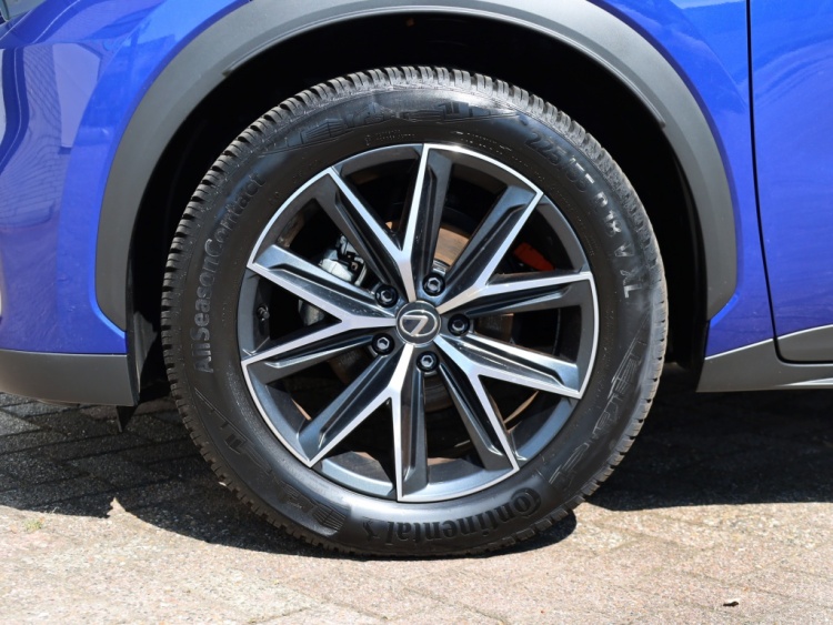 Lexus LBX Cool 2WD | Memory Seat | Leder/Alcantara | Dodehoek