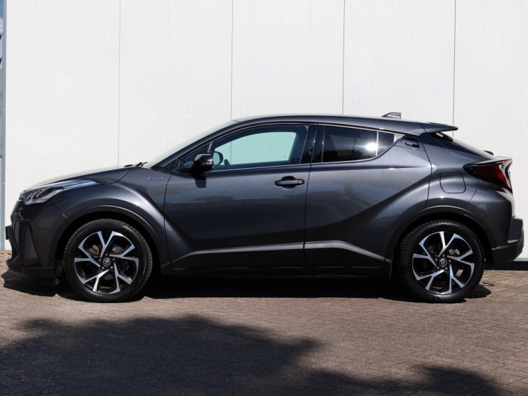 Toyota C-HR 1.8 Hybrid Dynamic | Carplay | Stoelverwarming | Trekhaak