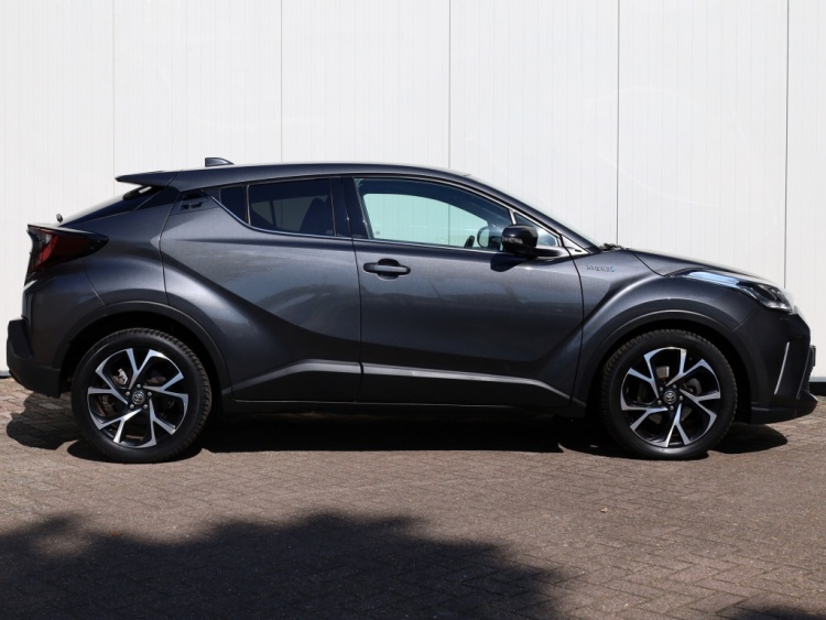 Toyota C-HR 1.8 Hybrid Dynamic | Carplay | Stoelverwarming | Trekhaak