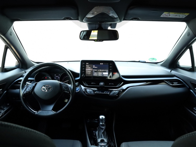 Toyota C-HR 1.8 Hybrid Dynamic | Carplay | Stoelverwarming | Trekhaak