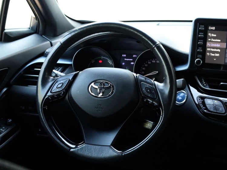 Toyota C-HR 1.8 Hybrid Dynamic | Carplay | Stoelverwarming | Trekhaak