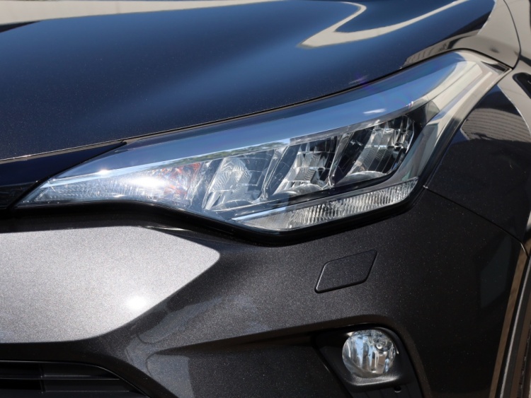 Toyota C-HR 1.8 Hybrid Dynamic | Carplay | Stoelverwarming | Trekhaak