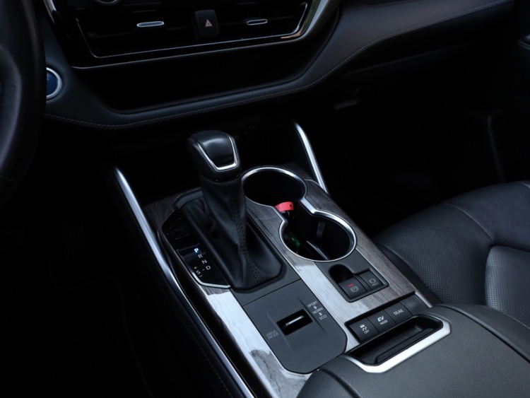 Toyota highlander 2.5 AWD Hybrid Executive | JBL | Leder | Stoelverwarming