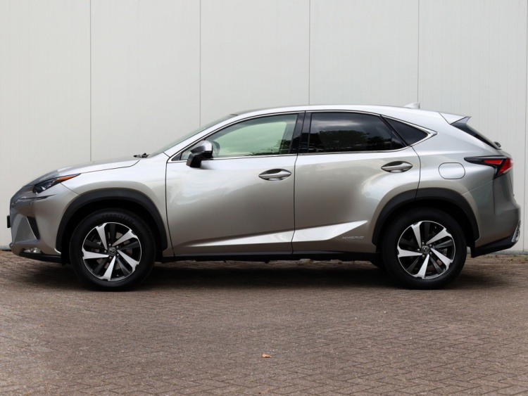 Lexus NX 300h AWD President Line | Panoramadak | Mark Levinson | Stoelventilatie