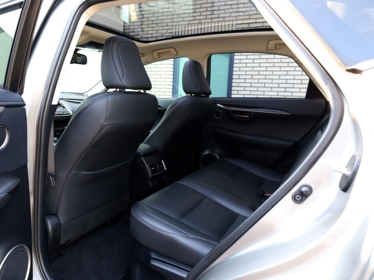 Lexus NX 300h AWD President Line | Panoramadak | Mark Levinson | Stoelventilatie