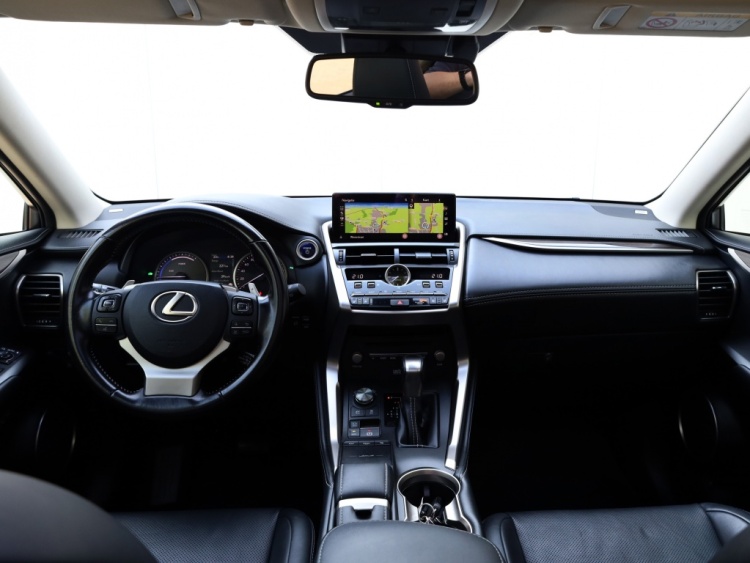 Lexus NX 300h AWD President Line | Panoramadak | Mark Levinson | Stoelventilatie