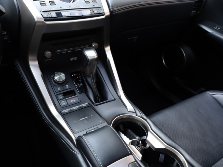 Lexus NX 300h AWD President Line | Panoramadak | Mark Levinson | Stoelventilatie