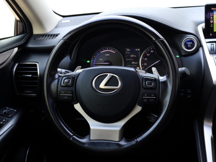 Lexus NX 300h AWD President Line | Panoramadak | Mark Levinson | Stoelventilatie