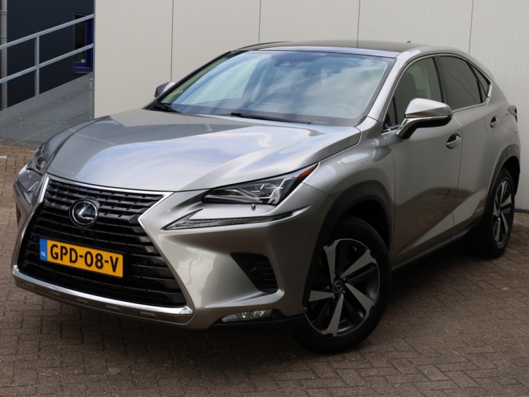 Lexus NX 300h AWD President Line | Panoramadak | Mark Levinson | Stoelventilatie