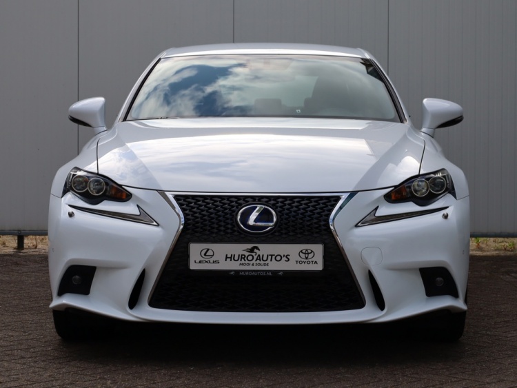 Lexus IS 300h F Sport Line | Full LED | Stoel/Stuurwiel verwarming | PDC