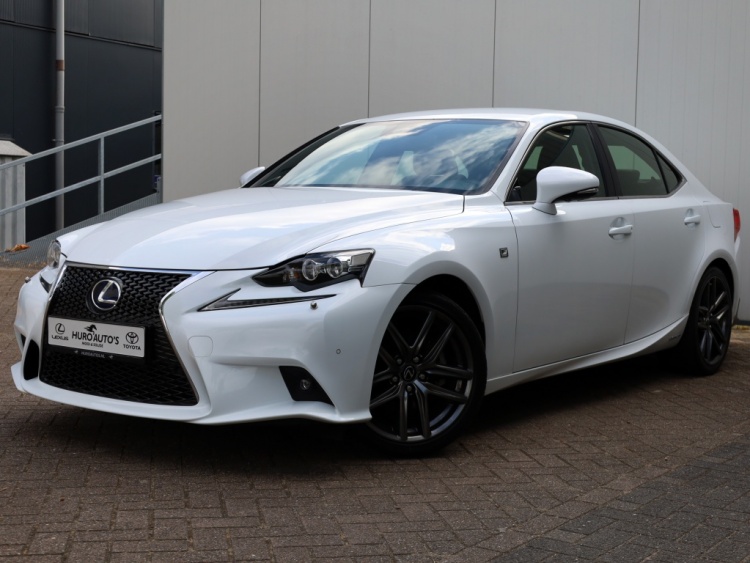 Lexus IS 300h F Sport Line | Full LED | Stoel/Stuurwiel verwarming | PDC