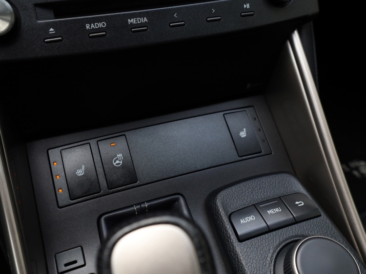 Lexus IS 300h F Sport Line | Full LED | Stoel/Stuurwiel verwarming | PDC