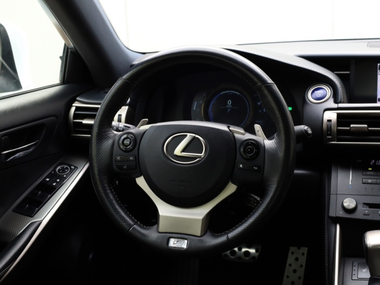Lexus IS 300h F Sport Line | Full LED | Stoel/Stuurwiel verwarming | PDC