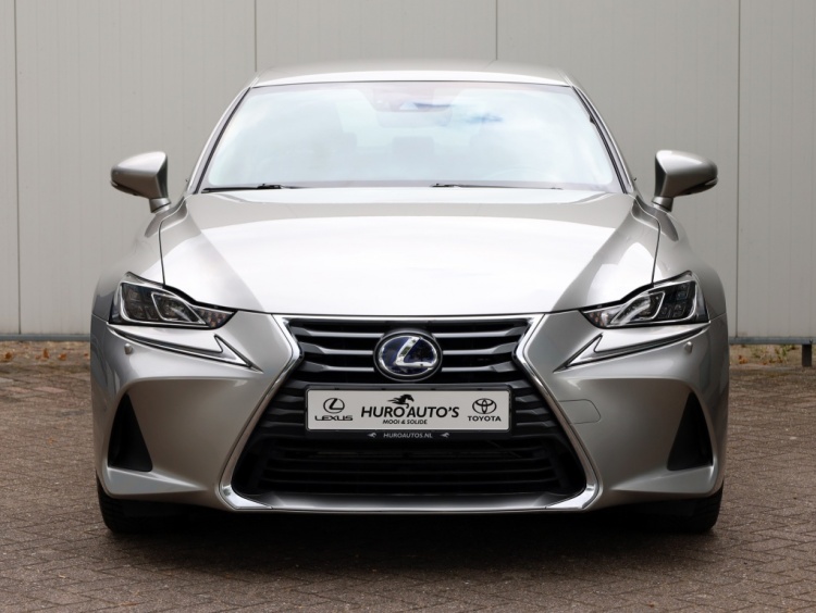 Lexus IS 300h Hybrid Luxury Line | Mark Levinson | Stoelventilatie | Matrix LED