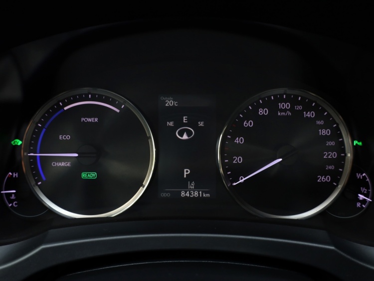 Lexus IS 300h Hybrid Luxury Line | Mark Levinson | Stoelventilatie | Matrix LED