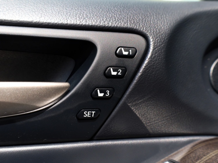 Lexus IS 300h Hybrid Luxury Line | Mark Levinson | Stoelventilatie | Matrix LED