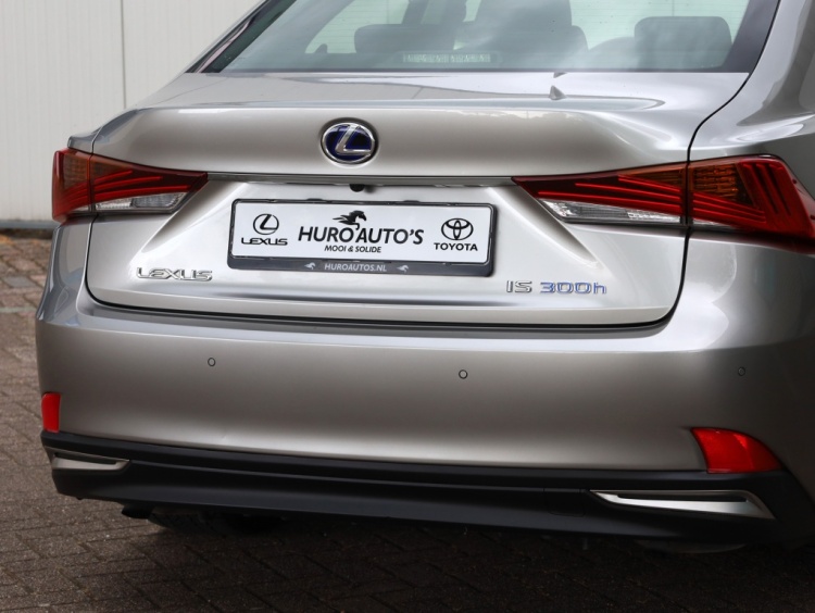 Lexus IS 300h Hybrid Luxury Line | Mark Levinson | Stoelventilatie | Matrix LED