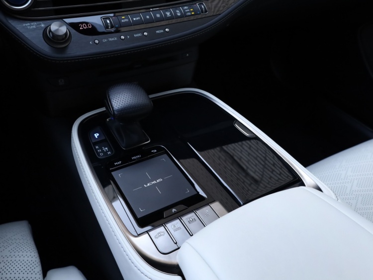 Lexus LS 500h AWD F Sport Line