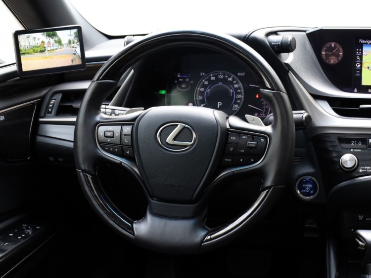 Lexus ES 300h President Line | Mark Levinson | Camerabeeld Buitenspiegels