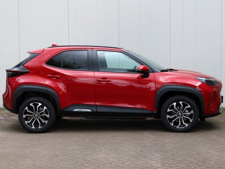 Toyota Yaris Cross 1.5 Hybrid 130 Dynamic | Stoel/Stuurwielverwarming | Dodehoek | PDC