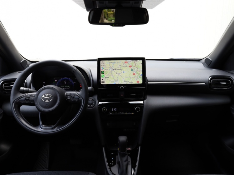 Toyota Yaris Cross 1.5 Hybrid 130 Dynamic | Stoel/Stuurwielverwarming | Dodehoek | PDC