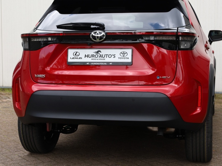 Toyota Yaris Cross 1.5 Hybrid 130 Dynamic | Stoel/Stuurwielverwarming | Dodehoek | PDC