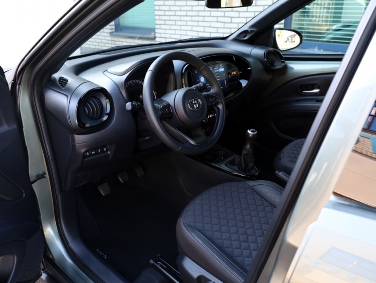 Toyota Aygo X 1.0 VVT-i MT Premium | Cabrio | JBL Audio | Stoelverwarming